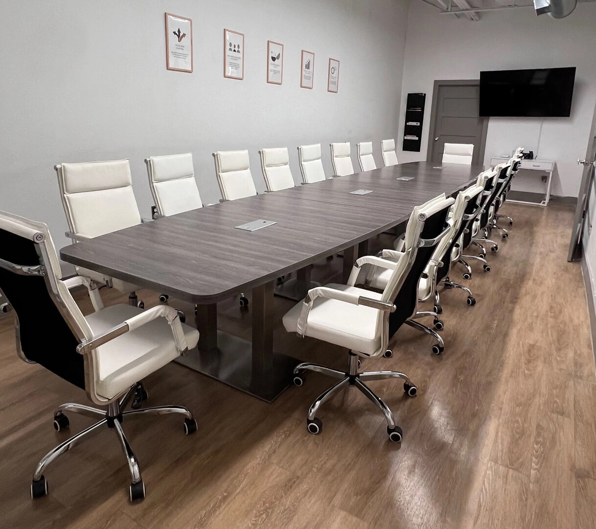 16-Person Conference Room